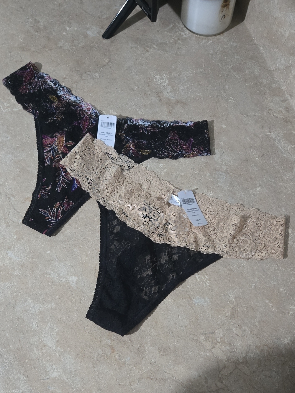 Soma Lace Thong Set - Black & Beige